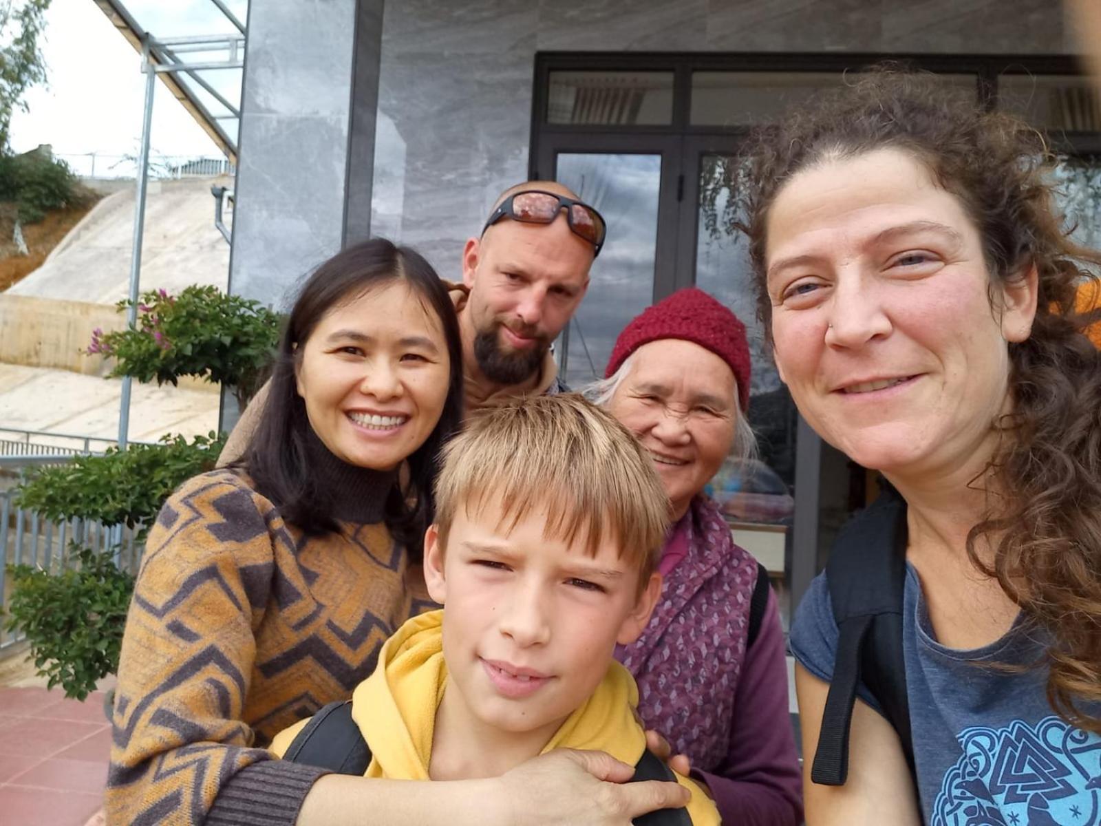 Giabinh Homestay كاو بانغ المظهر الخارجي الصورة
